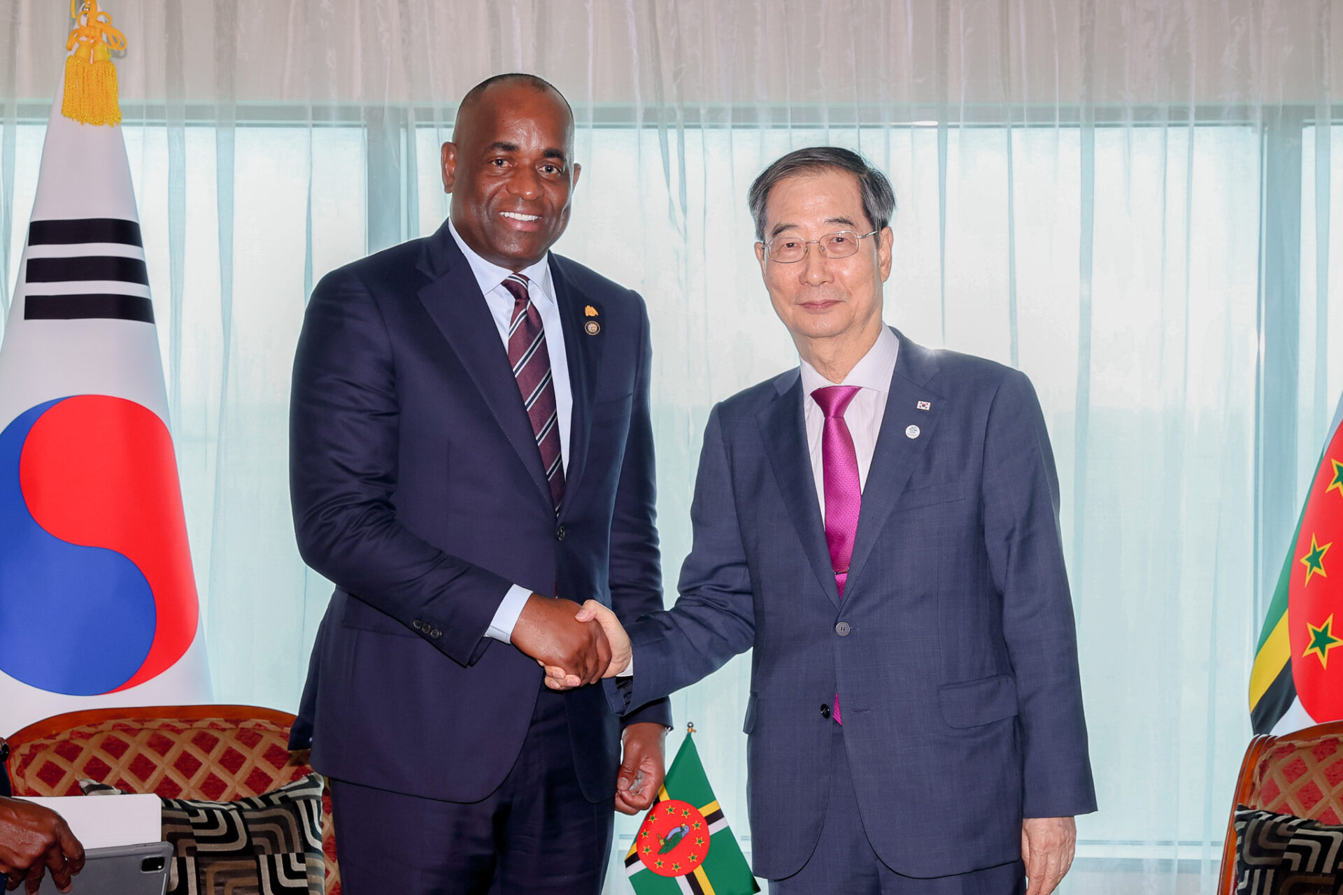 PM Skerrit holds meeting with South Korean PM Han Duck Soo on sidelines of CARICOM (Image Courtesy: Facebook)