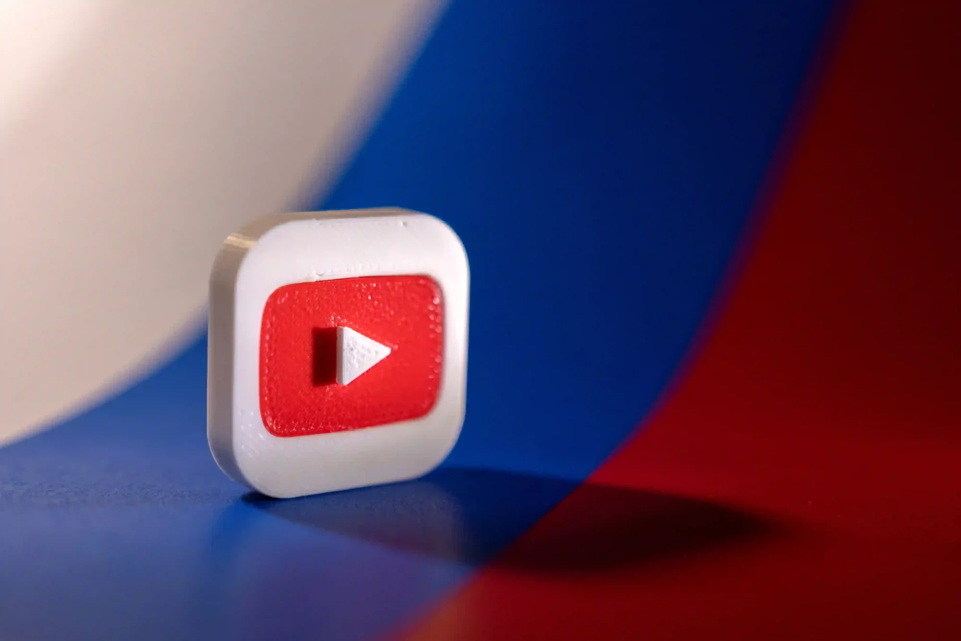 According to Rostelecom, a surge in traffic has overwhelmed the infrastructure responsible for accelerating the loading and playback of YouTube videos and other Google services